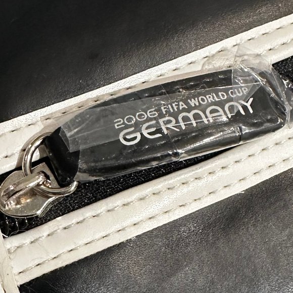 Rare 2006 FIFA World Cup Unisex Courier Bag Never Used Official License - Picture 14 of 14